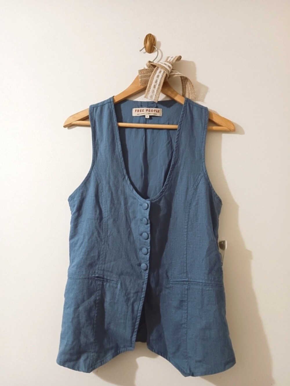 Free People Millie Sleeveless Denim Gray Linen Blend Button Front Shirt Vest - Picture 3 of 8
